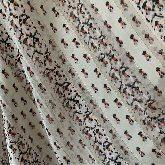 Ruffle blouse women’s - Picture 2 of 7